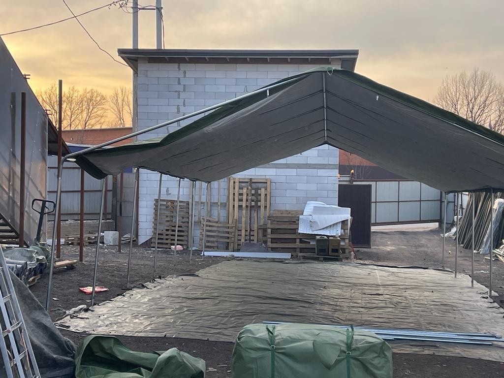 Палатка Каркасная утепленная зеленого цвета 12х6 Палатка Каркасная утепленная зеленого цвета 12х6